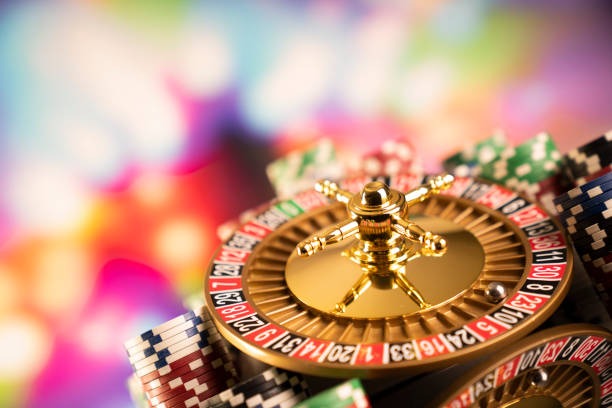 Live roulette table setup Live roulette wheel with dealer and betting layout